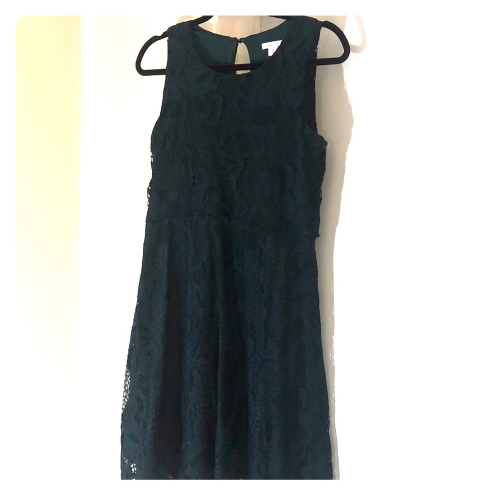 Sleeveless Fit and Flare dark green lace dress